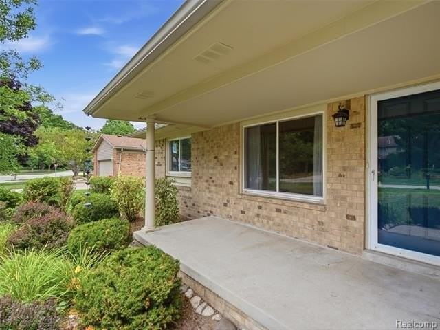 2387 Sanders Pl - Photo 5 of 39