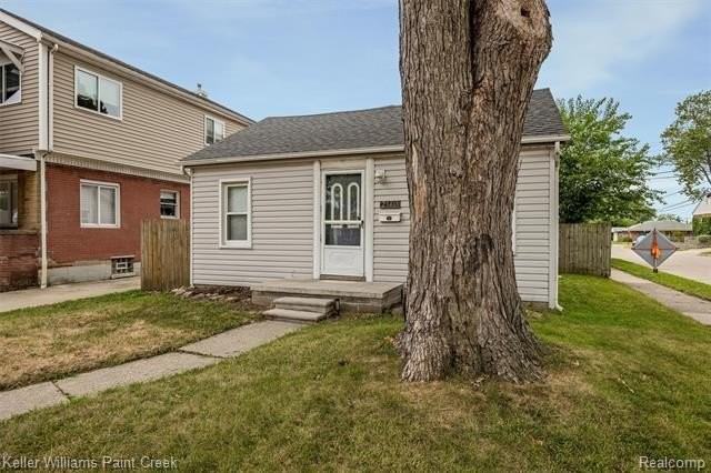 23465 Easterling Ave - Photo 3 of 21