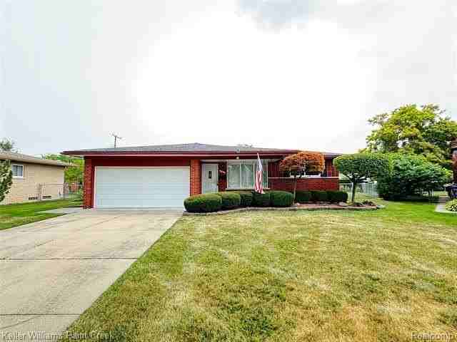 11102 Fairway Dr - Photo 2 of 33