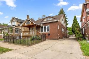 featured image of 8804 Mason Pl