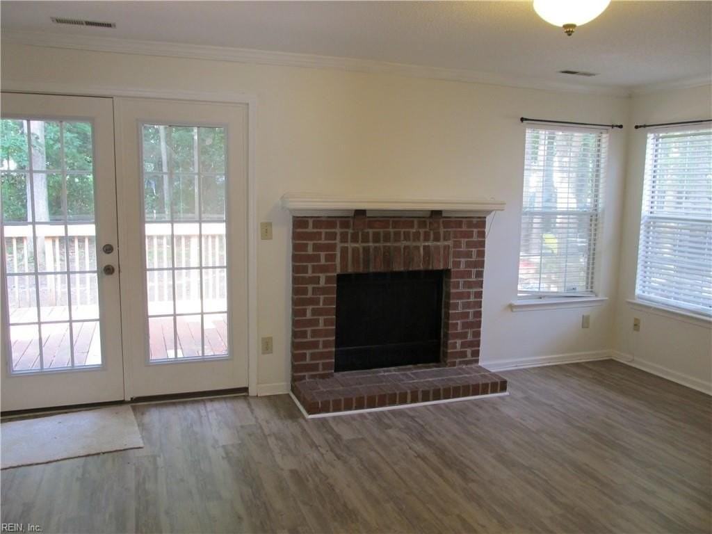 317 Tarneywood Dr - Photo 4 of 23