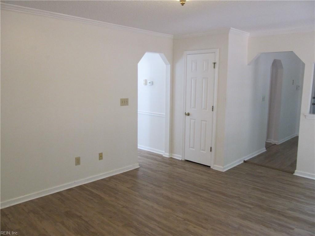 317 Tarneywood Dr - Photo 5 of 23