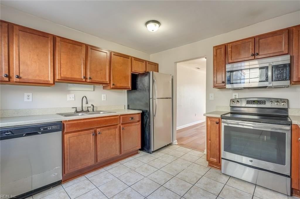 436 Peregrine St - Photo 3 of 36