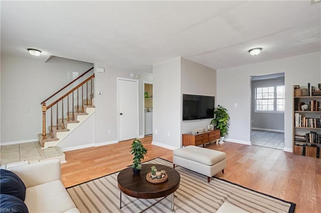 436 Peregrine St - Photo 6 of 36