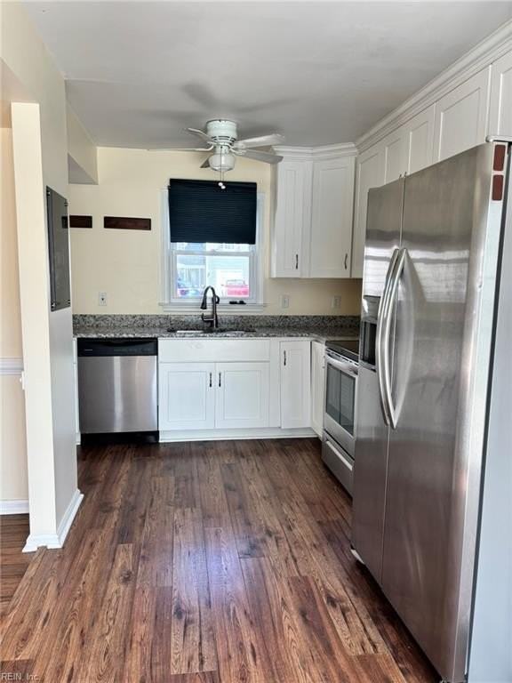 4113 Eastham Rd - Photo 3 of 27