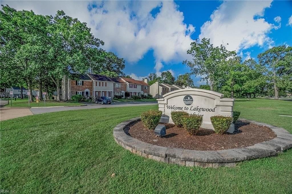 945 Captains Ct - Photo 2 of 33