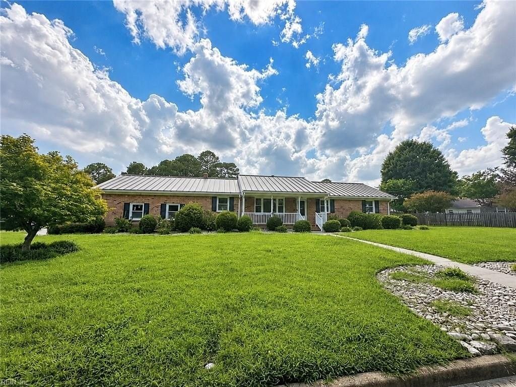 536 Summit Ridge Dr