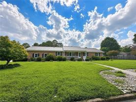 536 Summit Ridge Dr - Photo 1 of 1