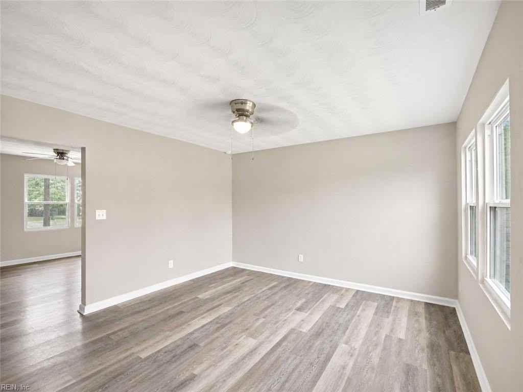 4021 Sloop Trl - Photo 3 of 24