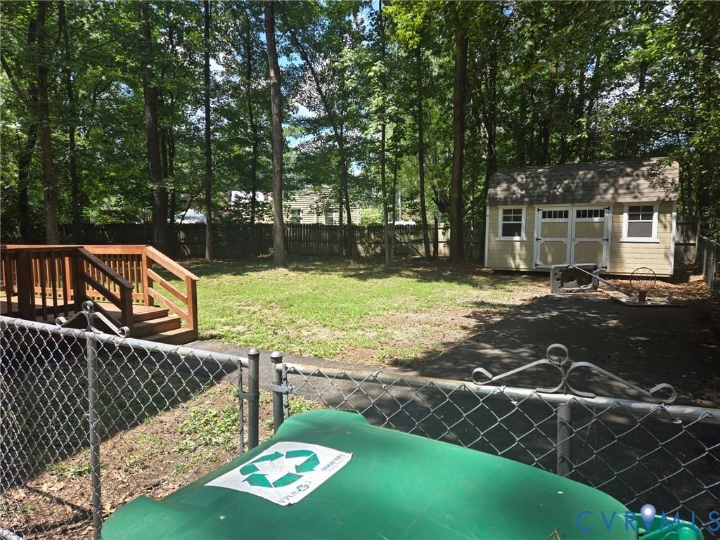 10404 Tamworth Rd - Photo 3 of 5