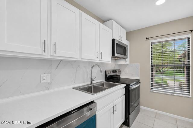 838 Lawnwood Ave Ne - Photo 7 of 50