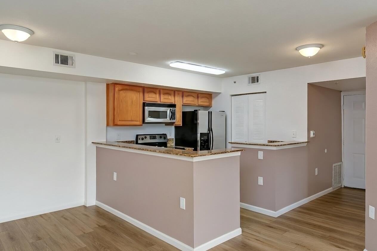 281 Sw Palm Dr #102 - Photo 6 of 23