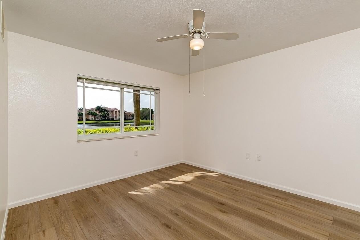 281 Sw Palm Dr #102 - Photo 7 of 23