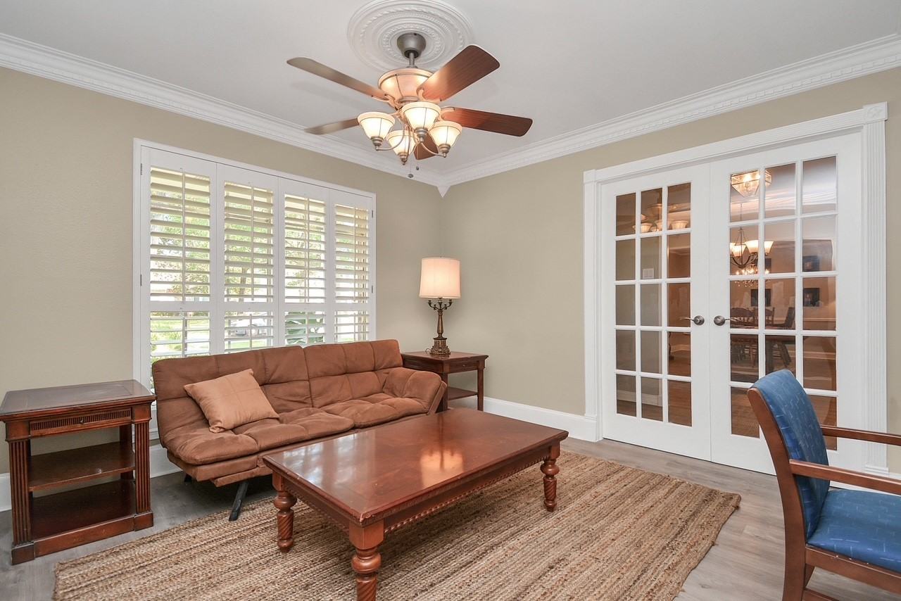 9811 Rocktree Dr - Photo 7 of 34