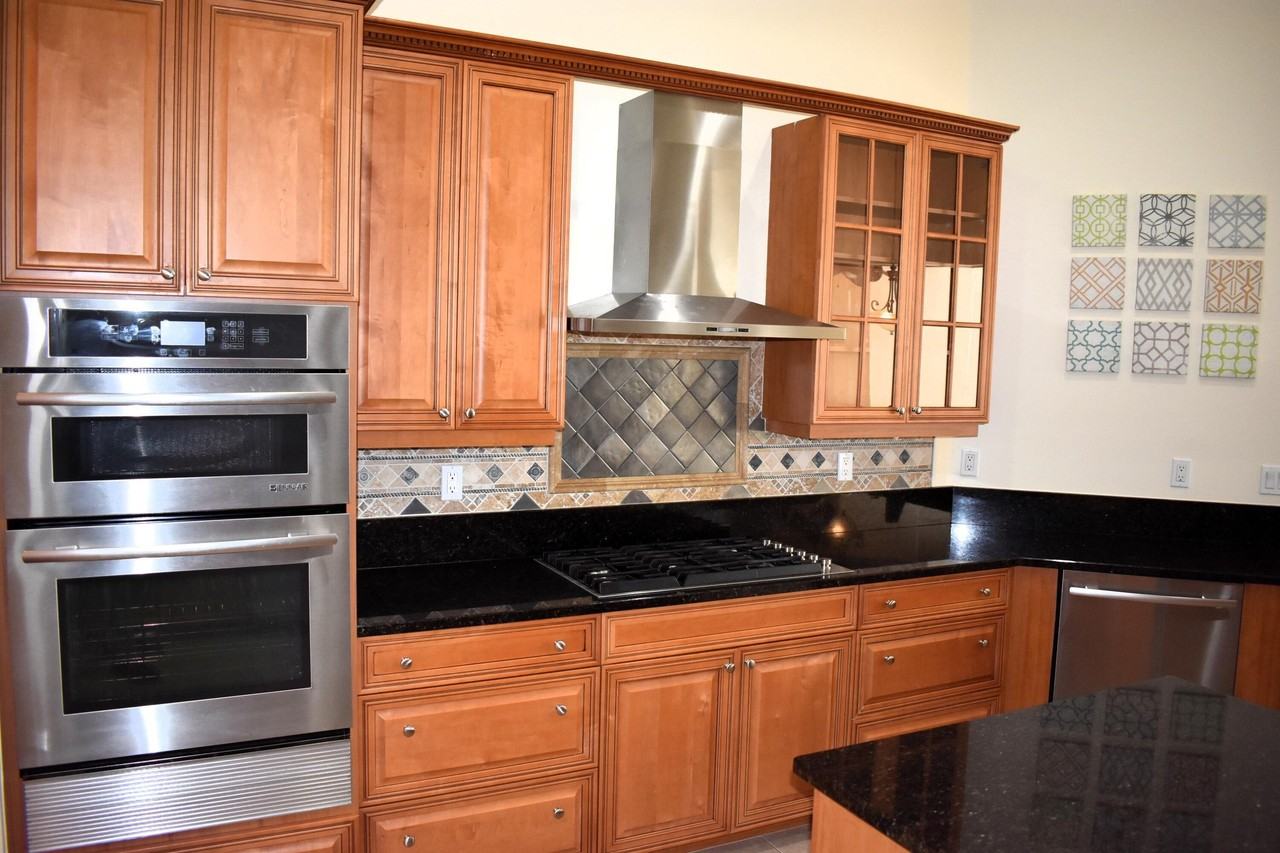 895 Sw Grand Reserves Blvd - Photo 6 of 47