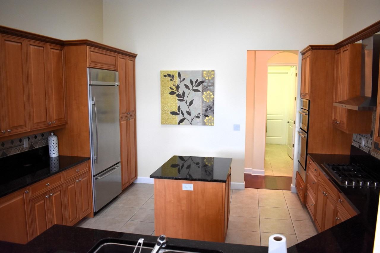 895 Sw Grand Reserves Blvd - Photo 7 of 47