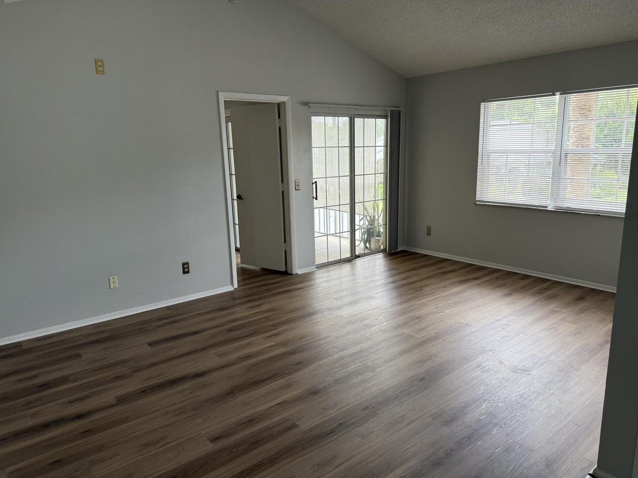 1650 Se Green Acres Cir #E201 - Photo 2 of 12
