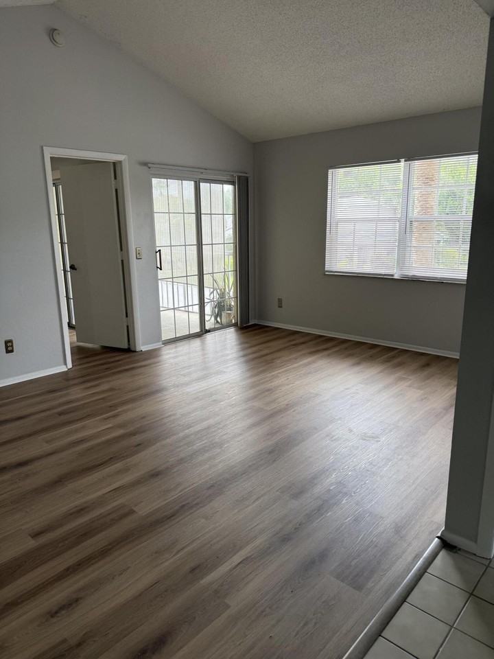 1650 Se Green Acres Cir #E201 - Photo 3 of 12