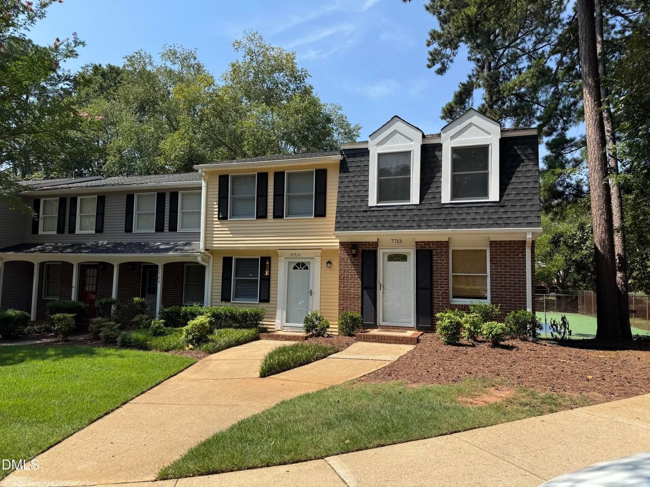 7713 Crown Crest Ct - Photo 2 of 27