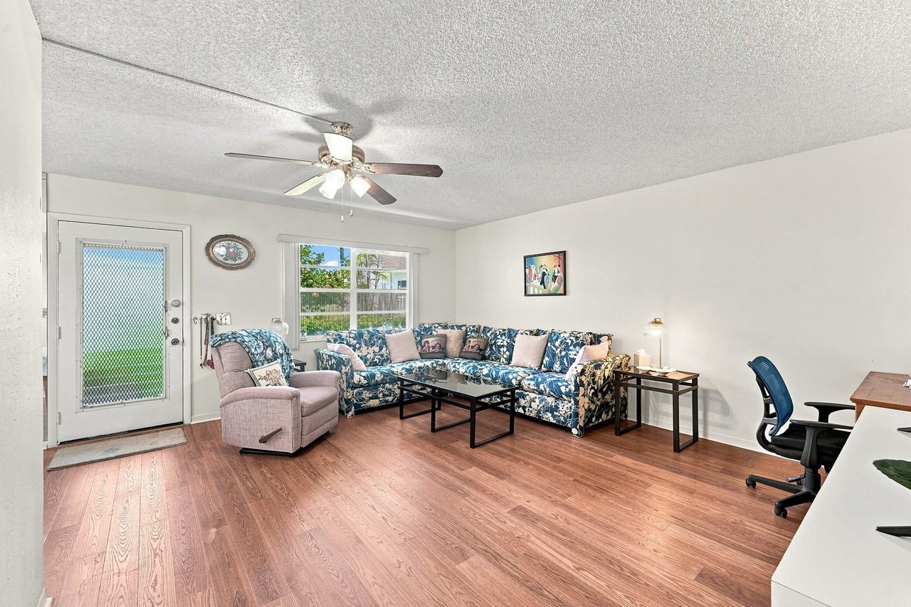 246 Normandy Ln #F - Photo 3 of 48