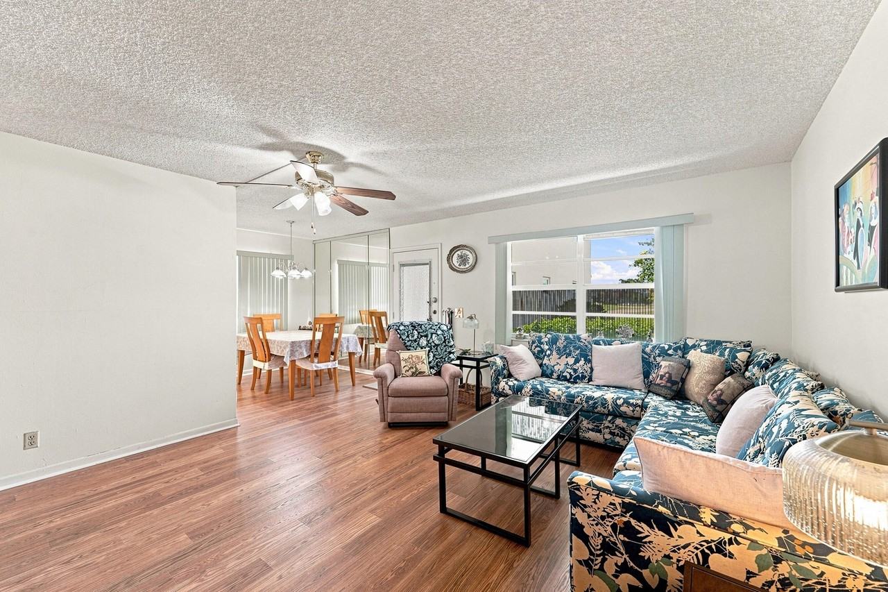 246 Normandy Ln #F - Photo 4 of 48
