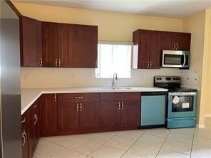 7612 Nw 99th Ter - Photo 2 of 20