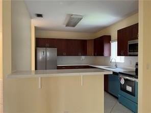 7612 Nw 99th Ter - Photo 3 of 20