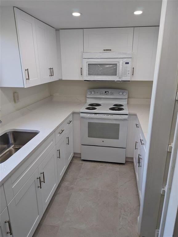 5220 Ne 14th Way #8 - Photo 4 of 10