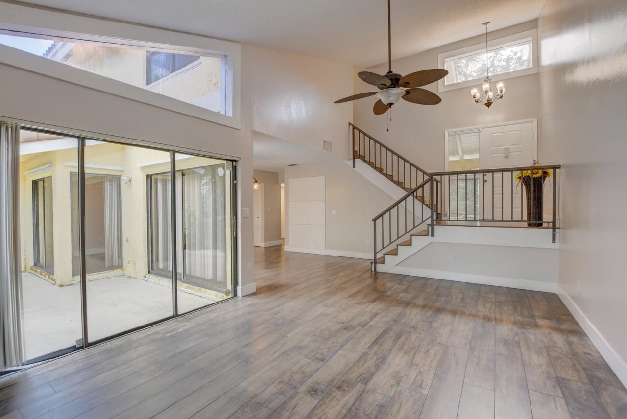 6165 Belleza Ln - Photo 5 of 28