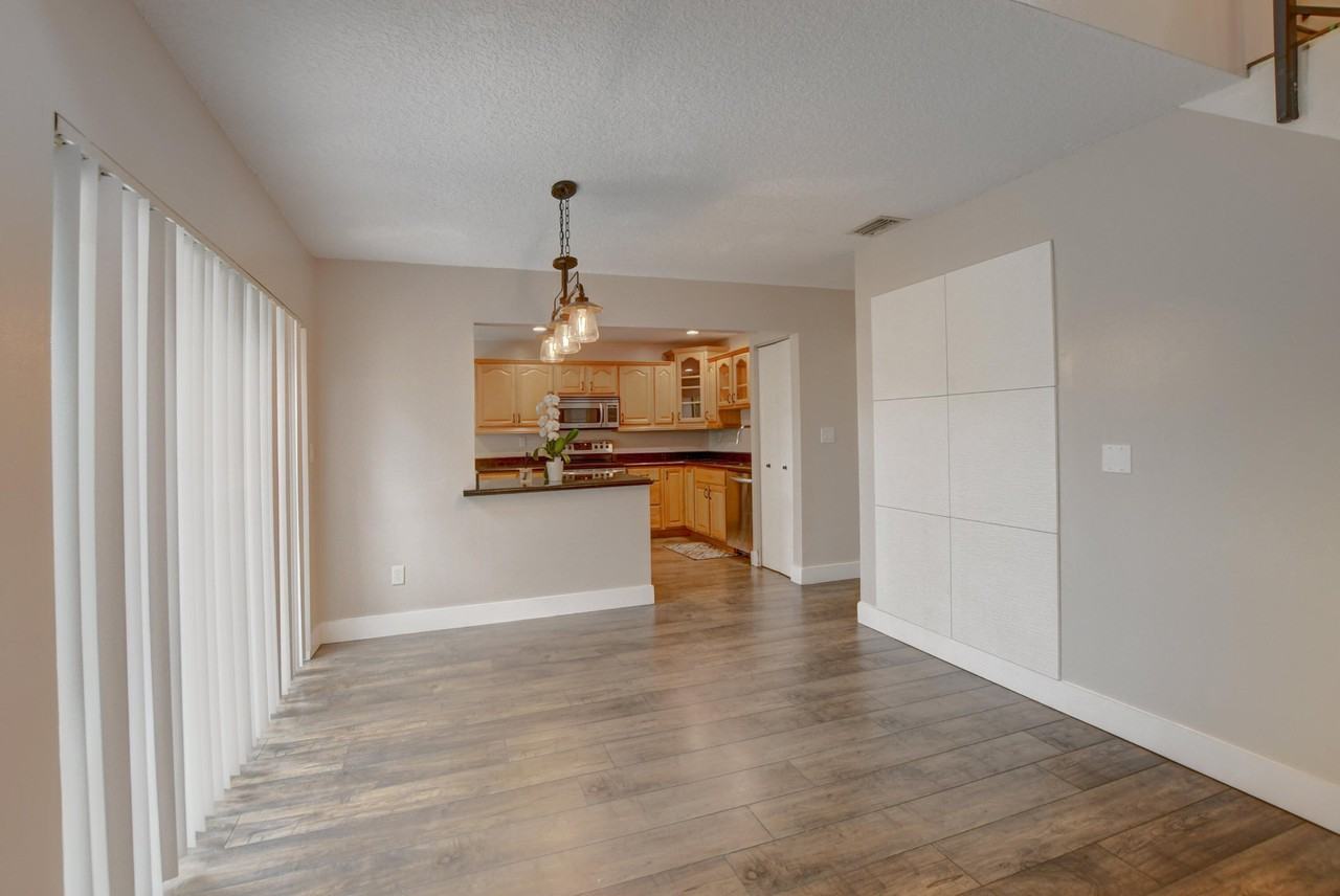 6165 Belleza Ln - Photo 7 of 28