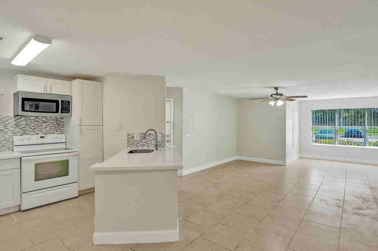 12650 Vista Isles Dr #918 - Photo 5 of 48