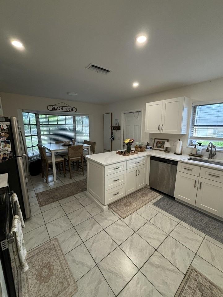 800 Ibis Way #4 - Photo 3 of 10