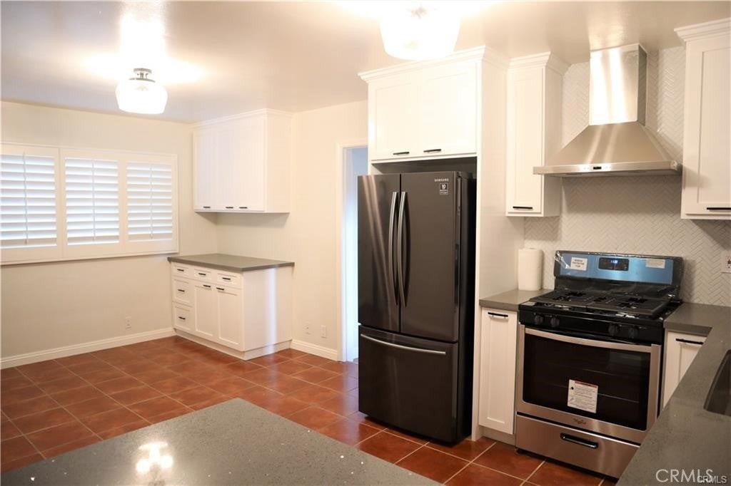832 S Ynez Ave - Photo 3 of 14