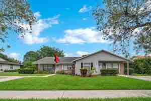 featured image of 1350 Riverside Cir #1
