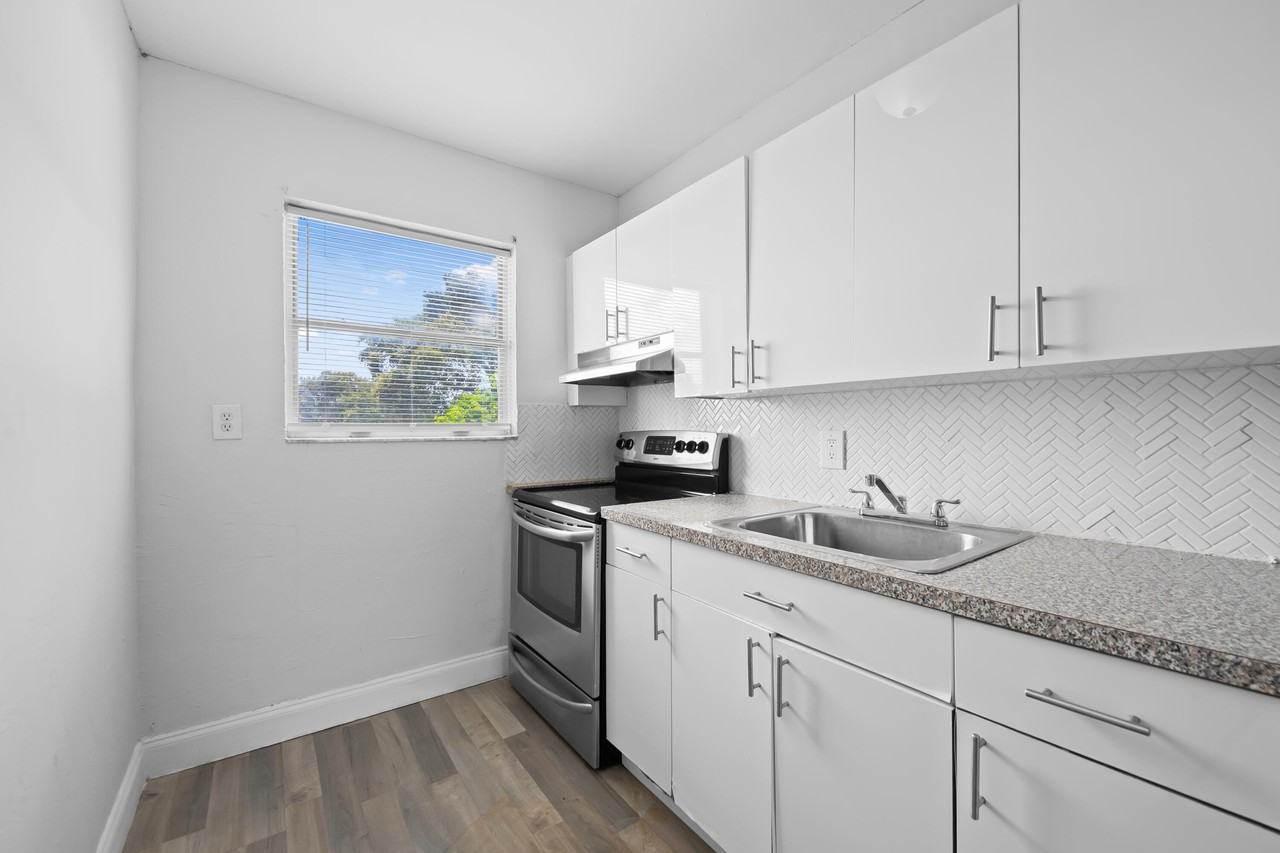 1761 Ali Baba Ave #5 - Photo 6 of 12