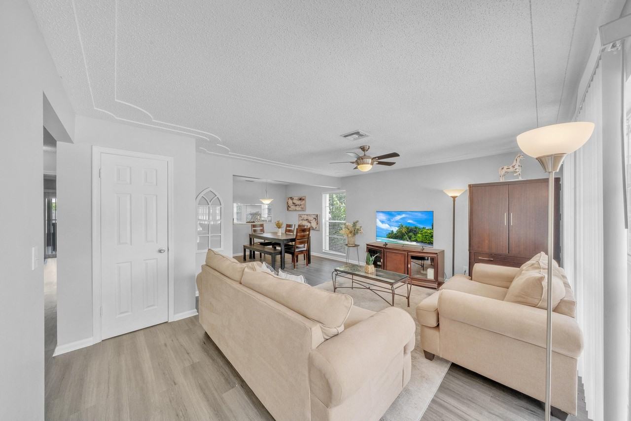 1350 Riverside Cir #2 - Photo 6 of 42