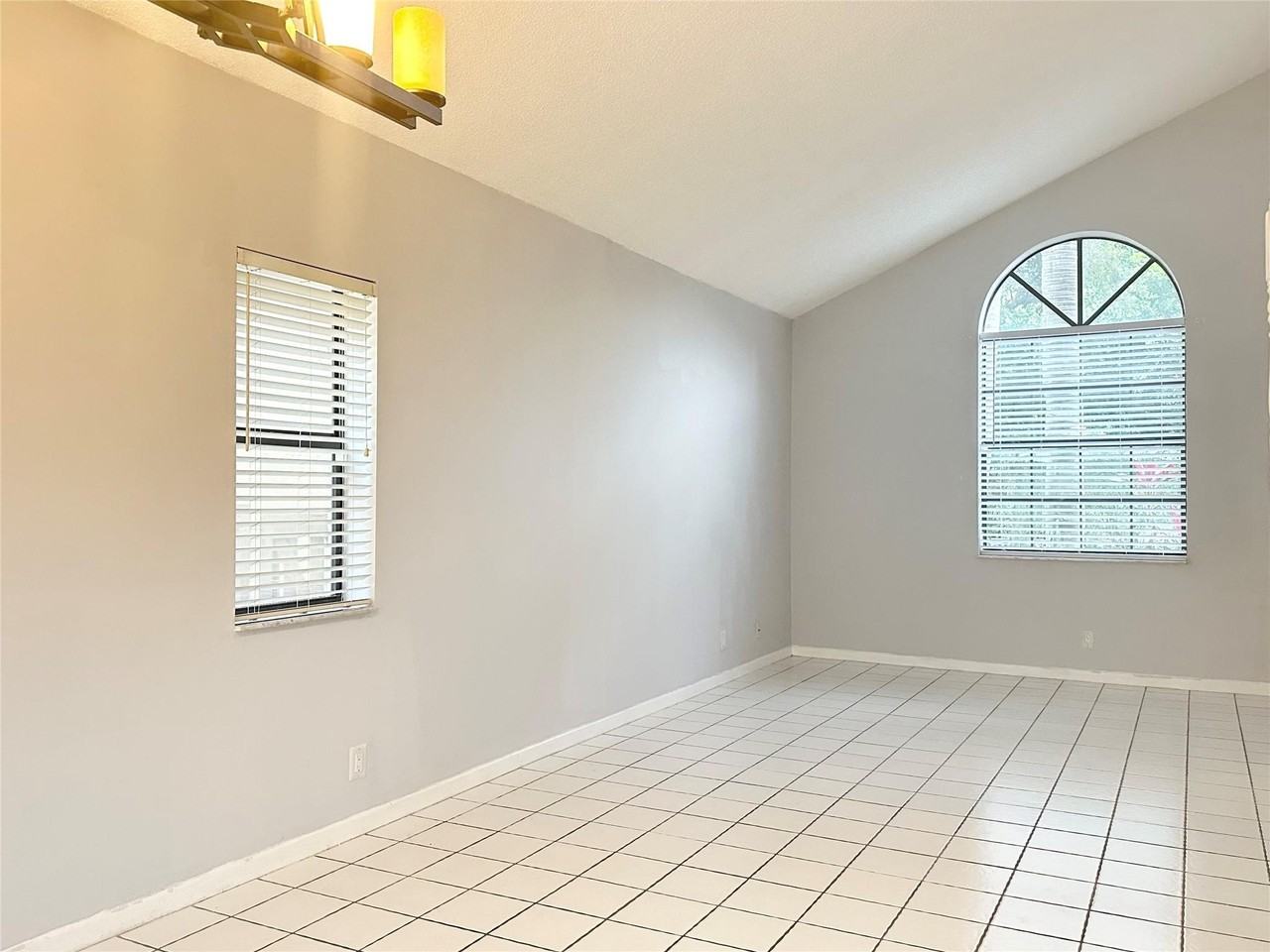 10461 Nw 12th Ct - Photo 7 of 30