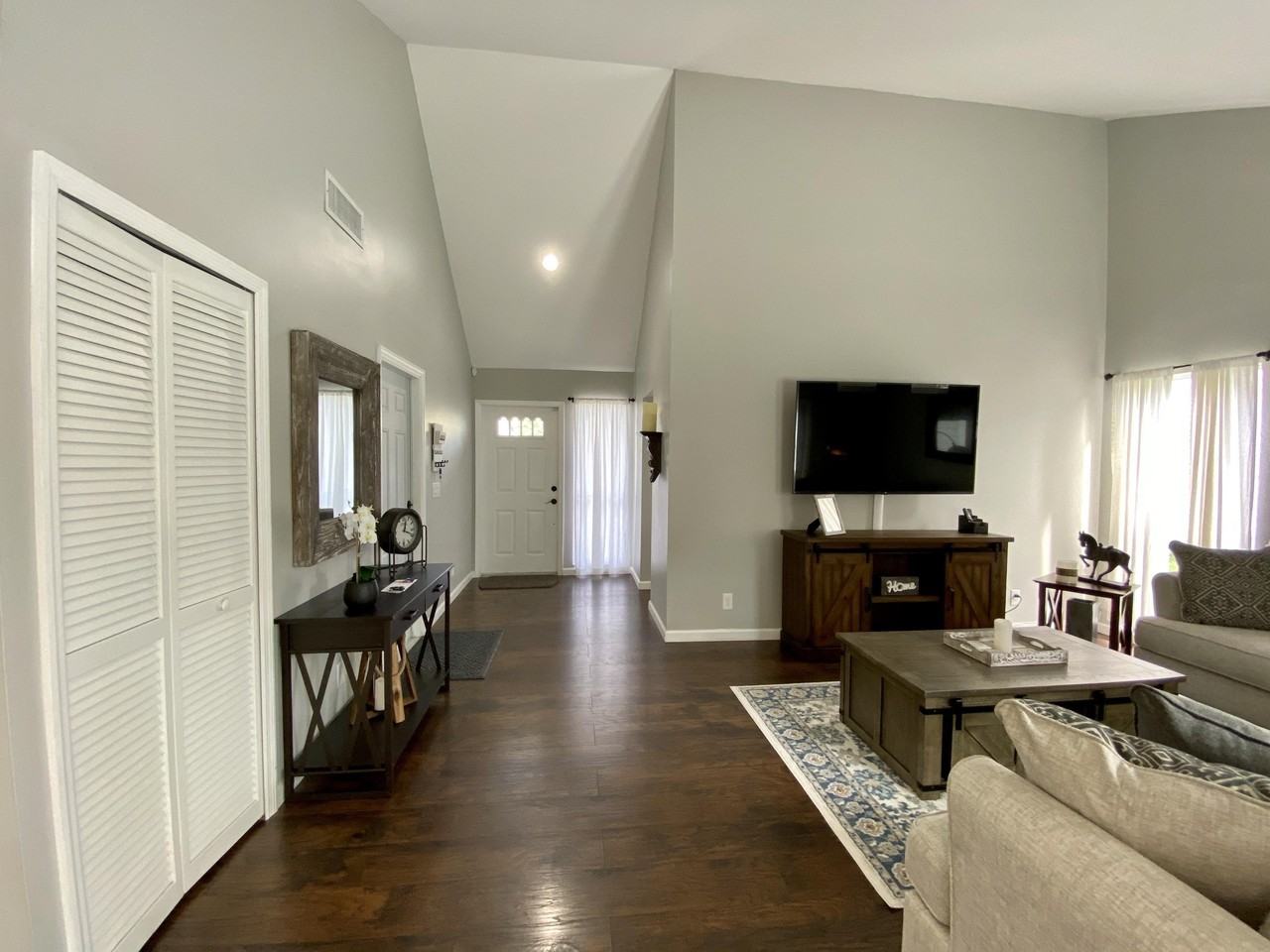 453 Park Forest Way - Photo 4 of 22