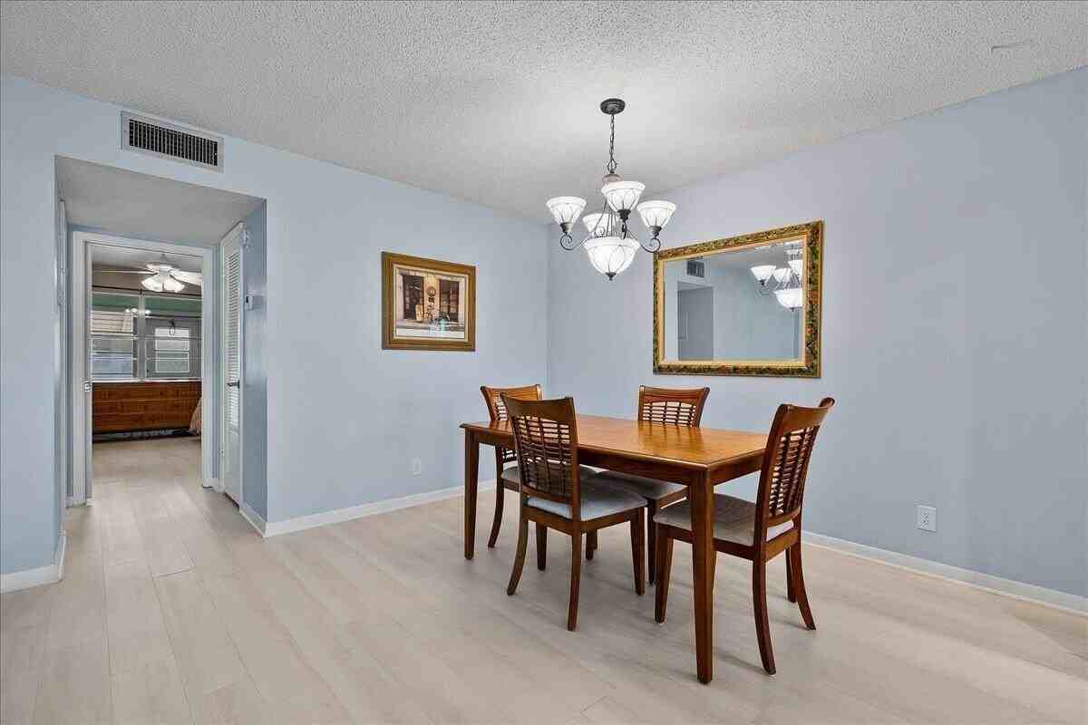 220 Country Ln #B - Photo 7 of 26