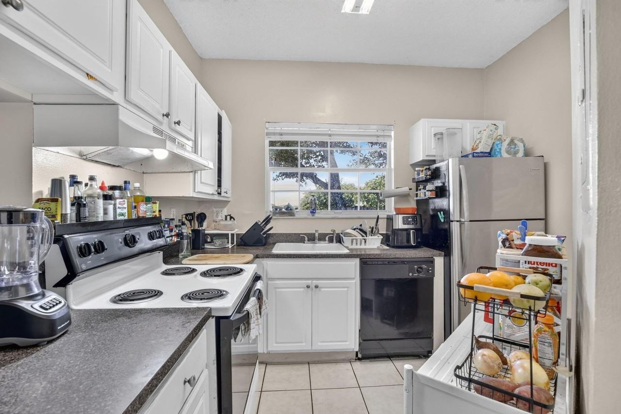 2361 Nw 96th Ter #18K - Photo 6 of 20