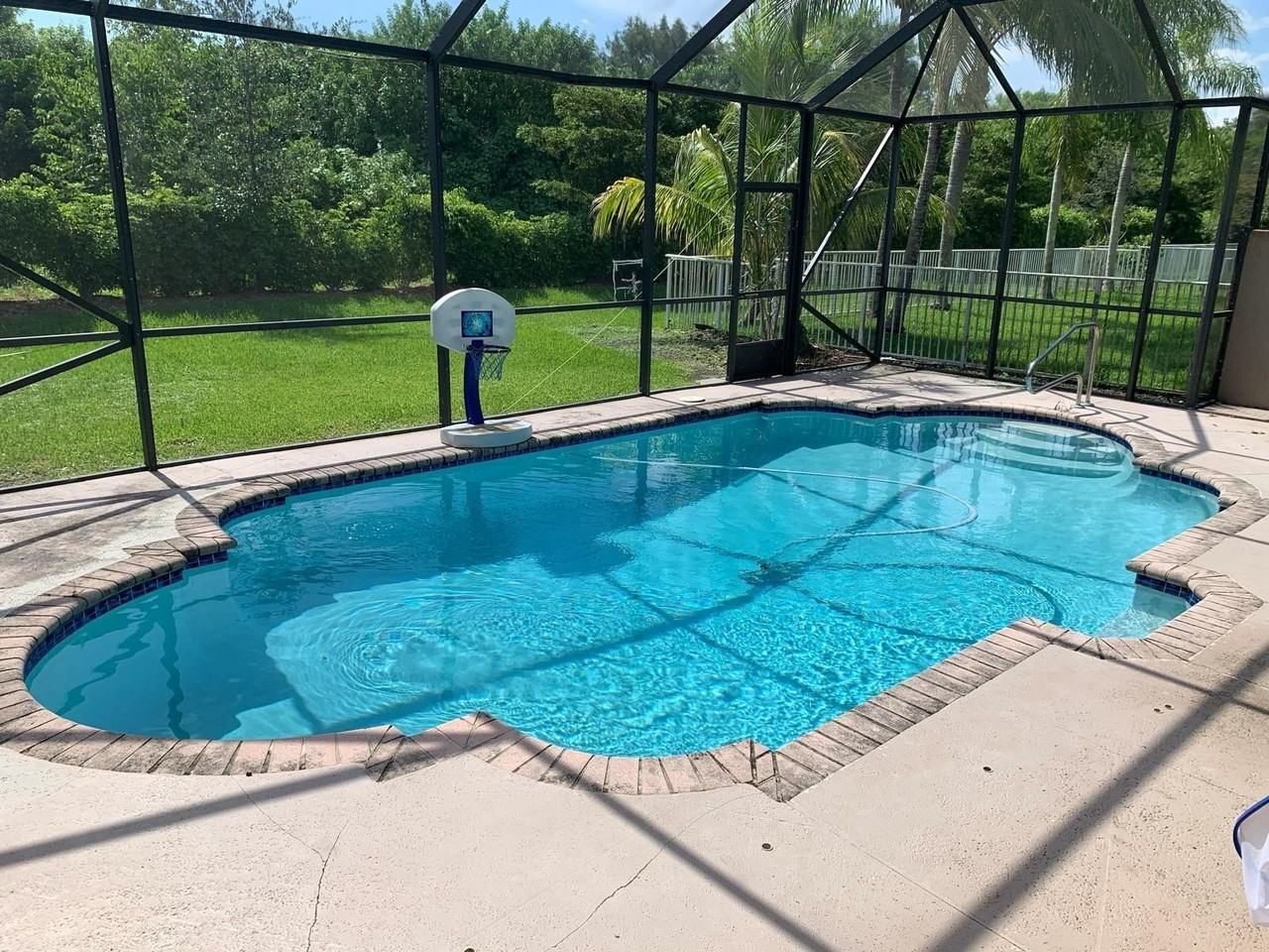 21839 Philmont Ct - Photo 2 of 2