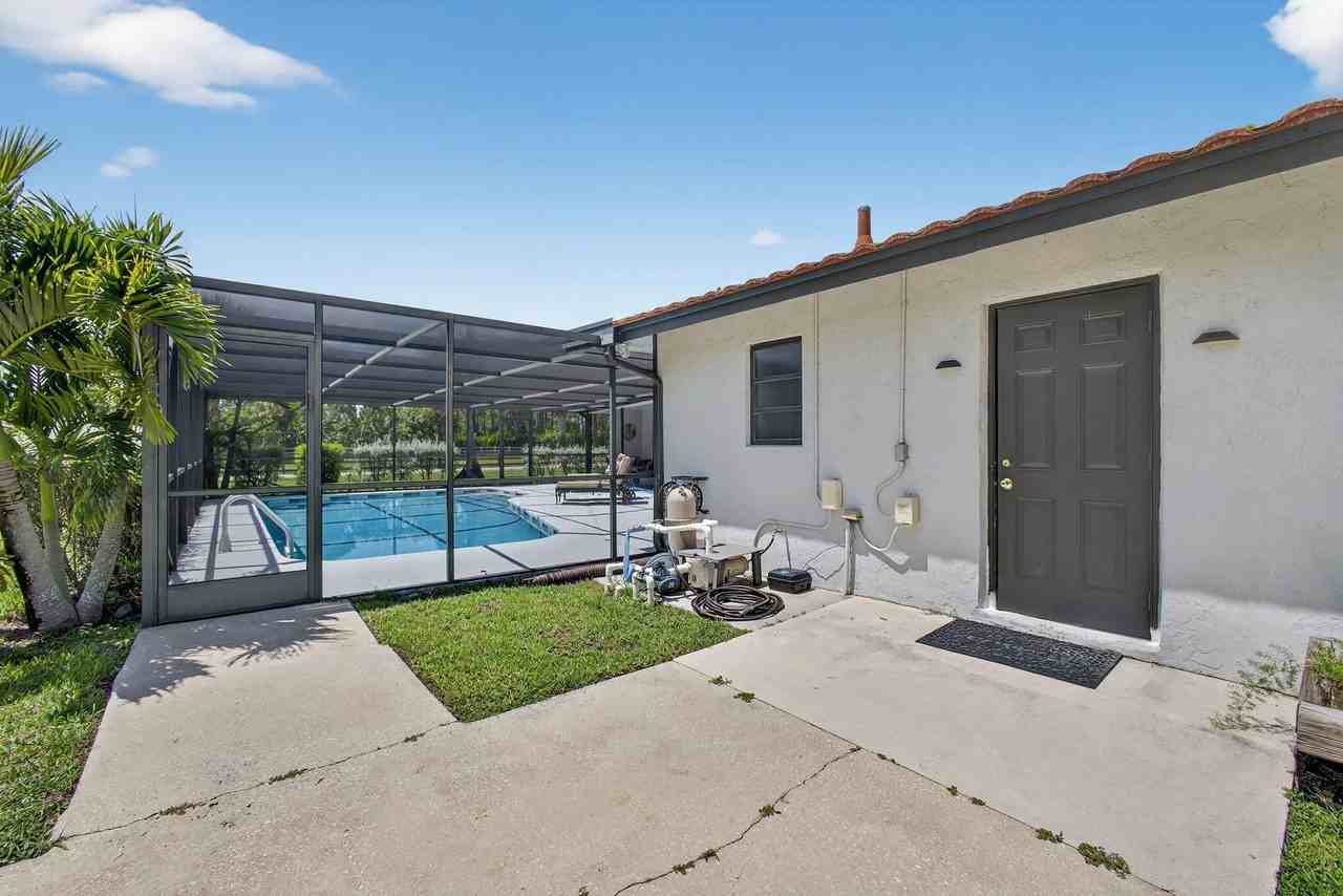 17218 Shetland Ln - Photo 4 of 31