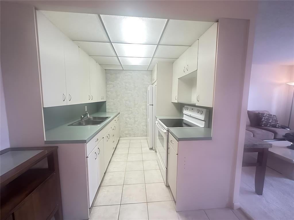 4037 Harwood D - Photo 6 of 17
