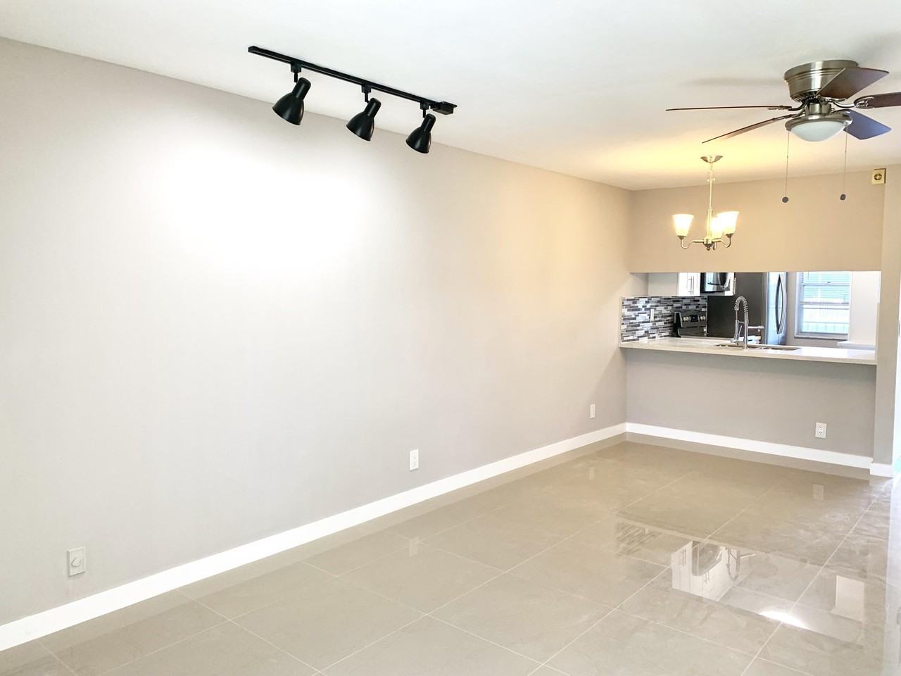 2750 Forest Hills Blvd #208 - Photo 7 of 33