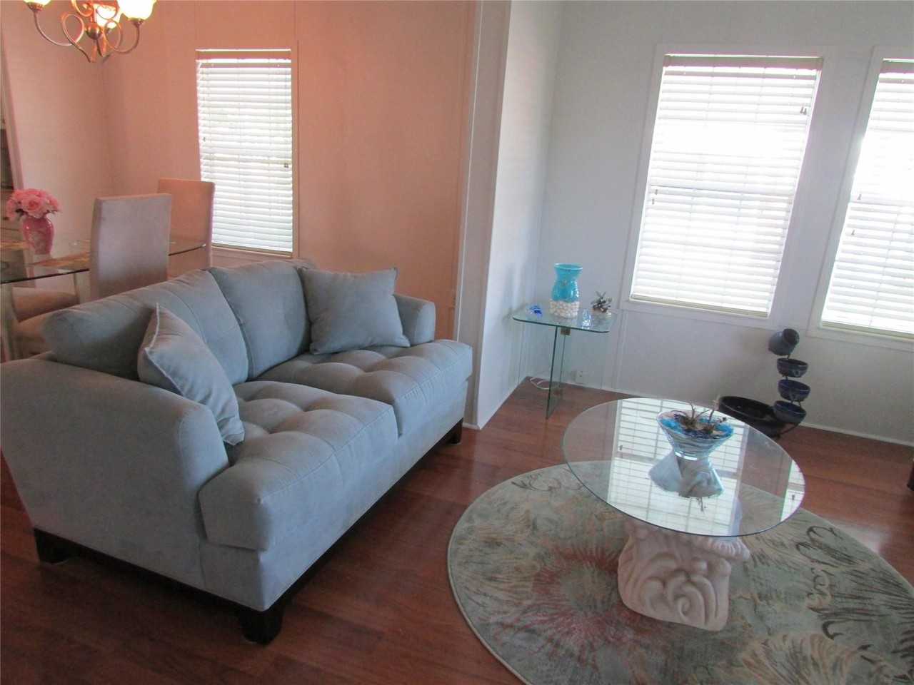 160 Nw 53rd St - Photo 6 of 32