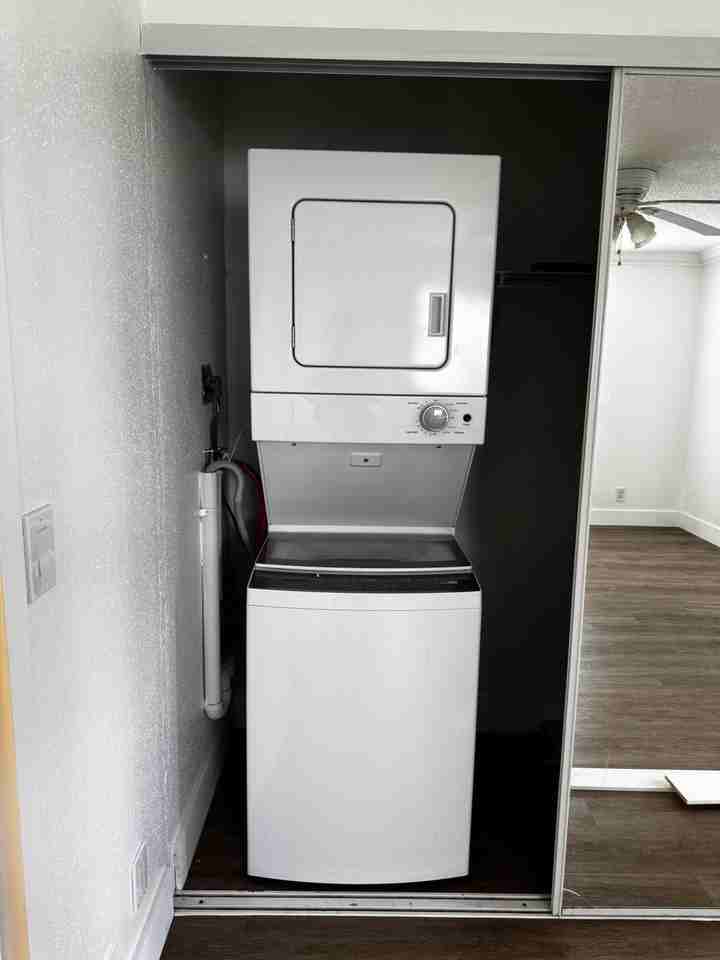 103 Saxony C - Photo 6 of 14