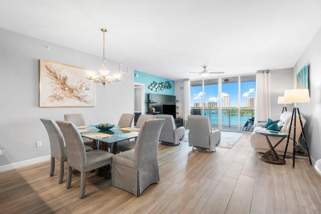 2640 Lake Shore Dr #711 - Photo 6 of 50