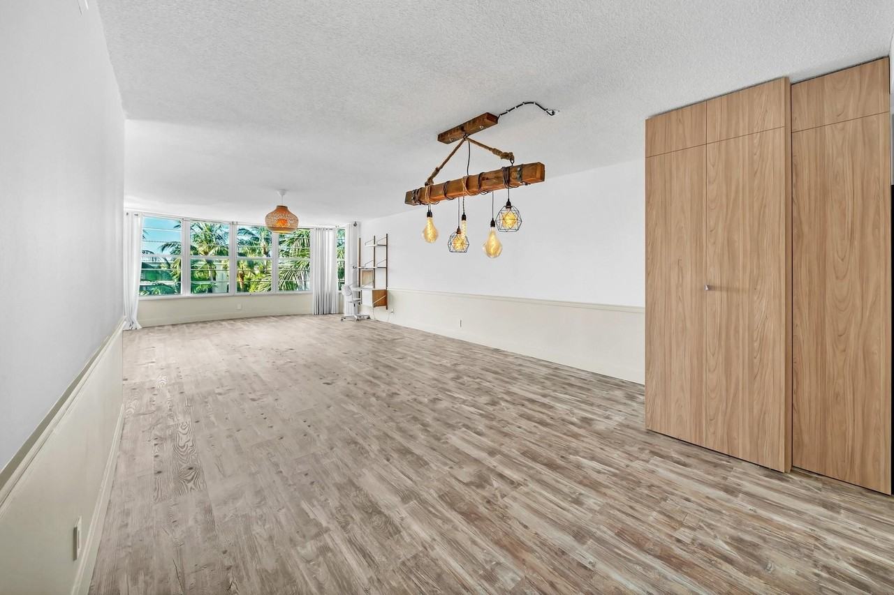 3051 Ne 48th St #301 - Photo 3 of 47