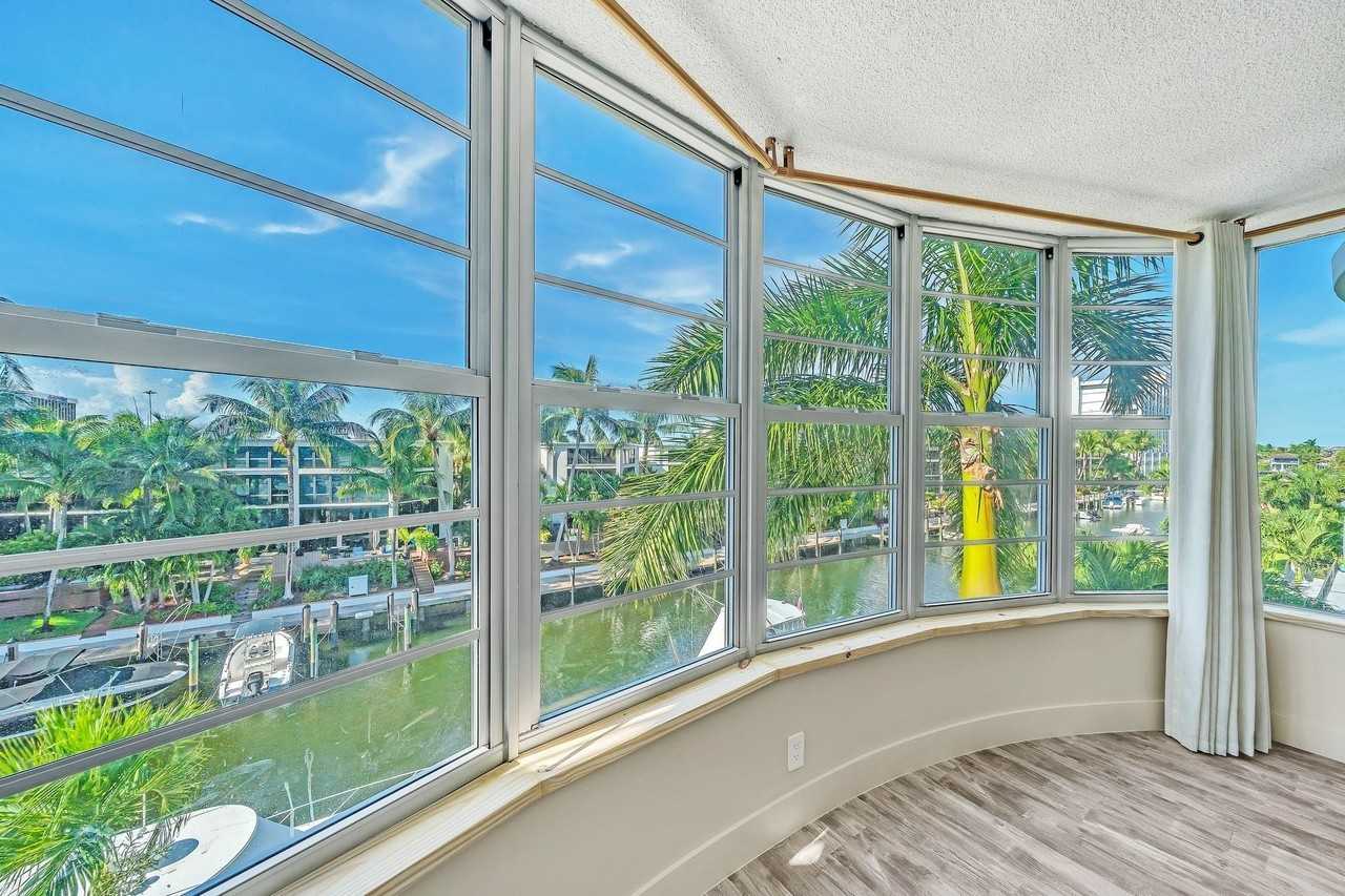 3051 Ne 48th St #301 - Photo 6 of 47