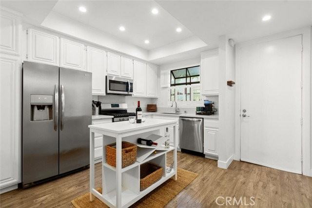 8687 Falmouth Ave - Photo 5 of 7